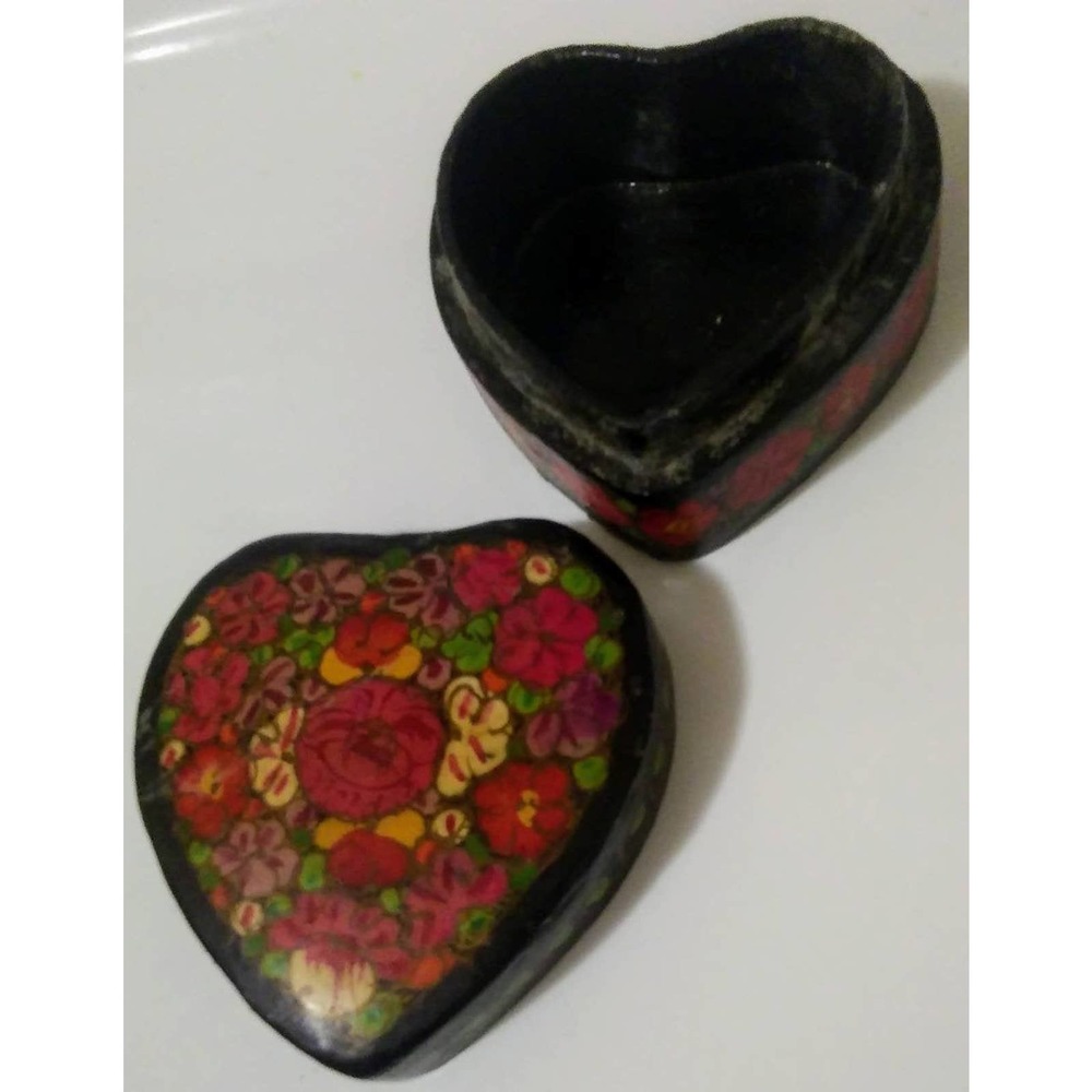 Wooden Heart Shaped Box for Trinkets and Jewelry - Picture 3 of 4